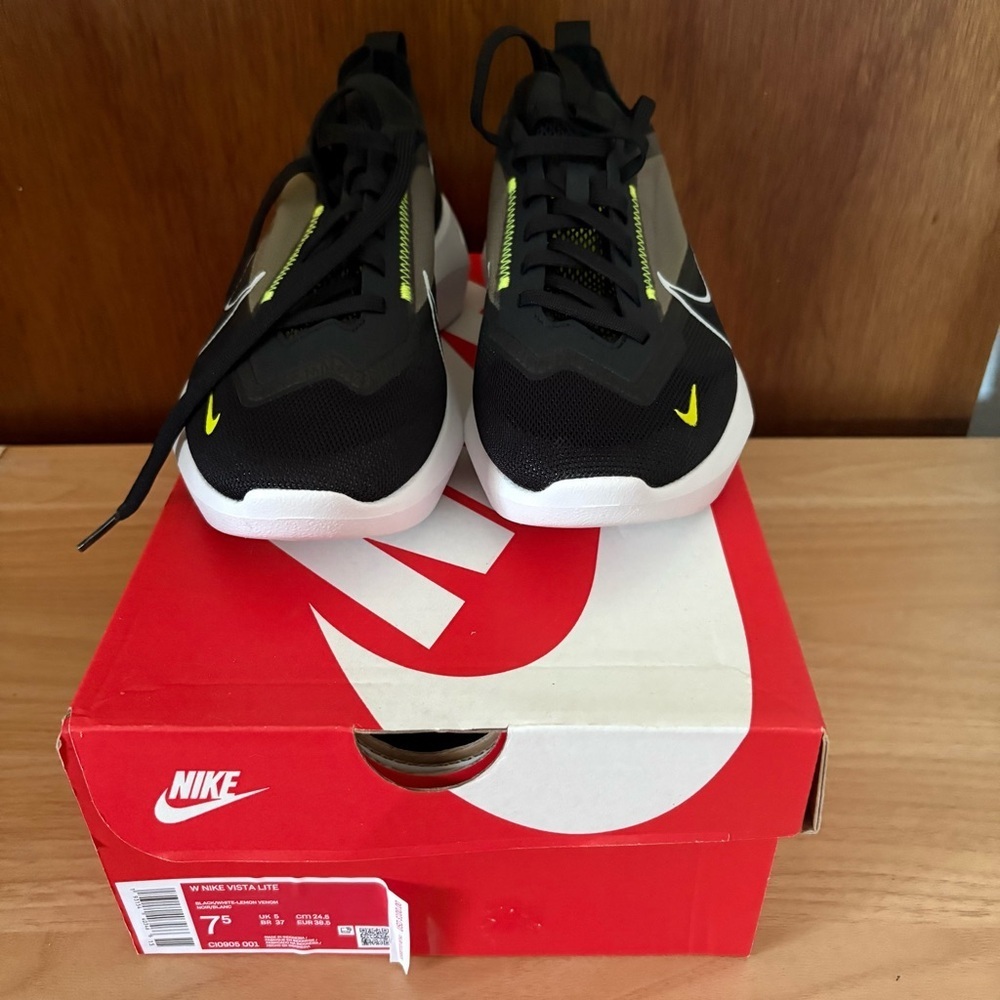 NEW w/ Box NIKE VISTA LITE sz 7.5 Black White Lemon Venom CI0905 - Picture 2 of 8